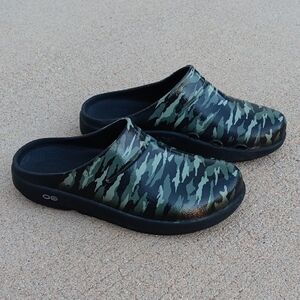 Oofos Camo Print Slip on Clogs Comfort Shoes
